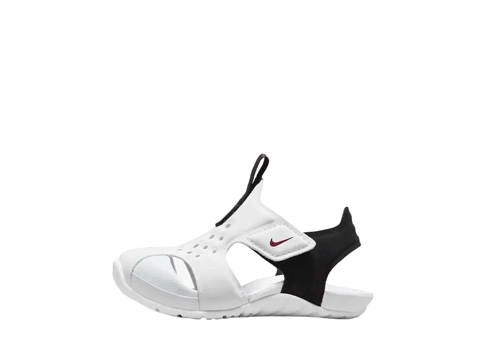 ナイキ TD サンレイ プロテクト2 "サミットホワイト/ブラック/ホワイト/チームレッド" (キッズ)