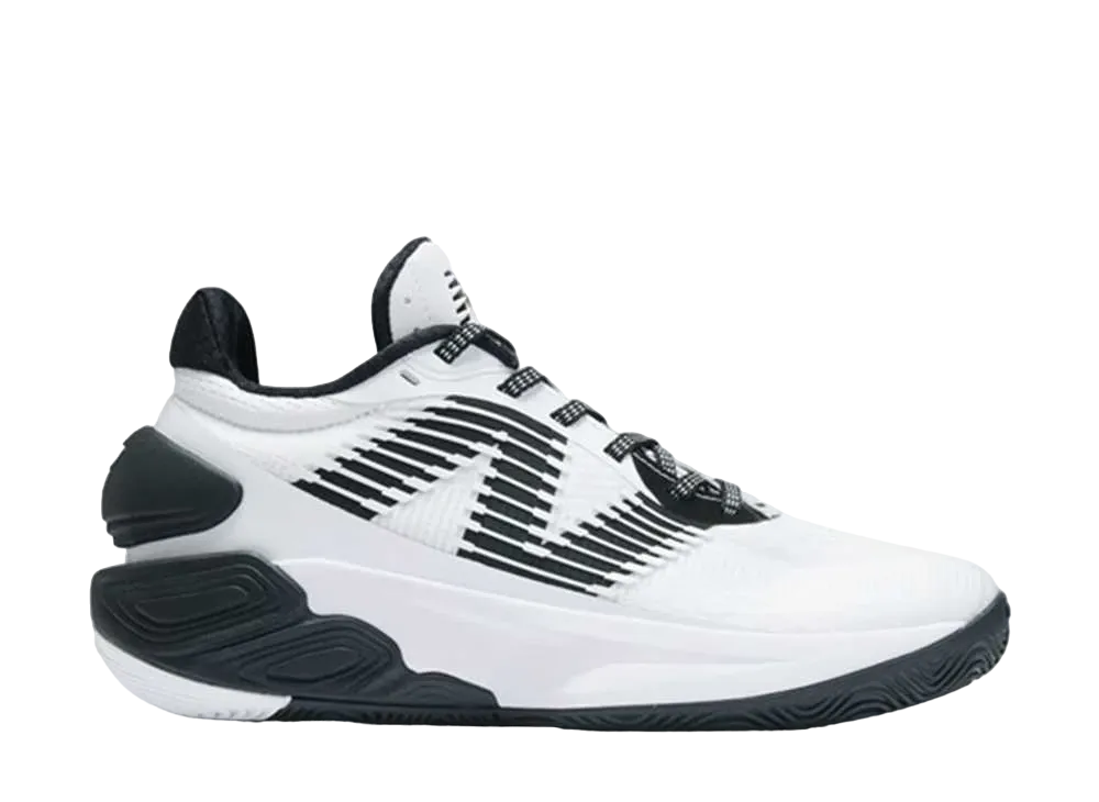 ニューバランス トゥーウェイ V5 "ホワイト/ブラック"