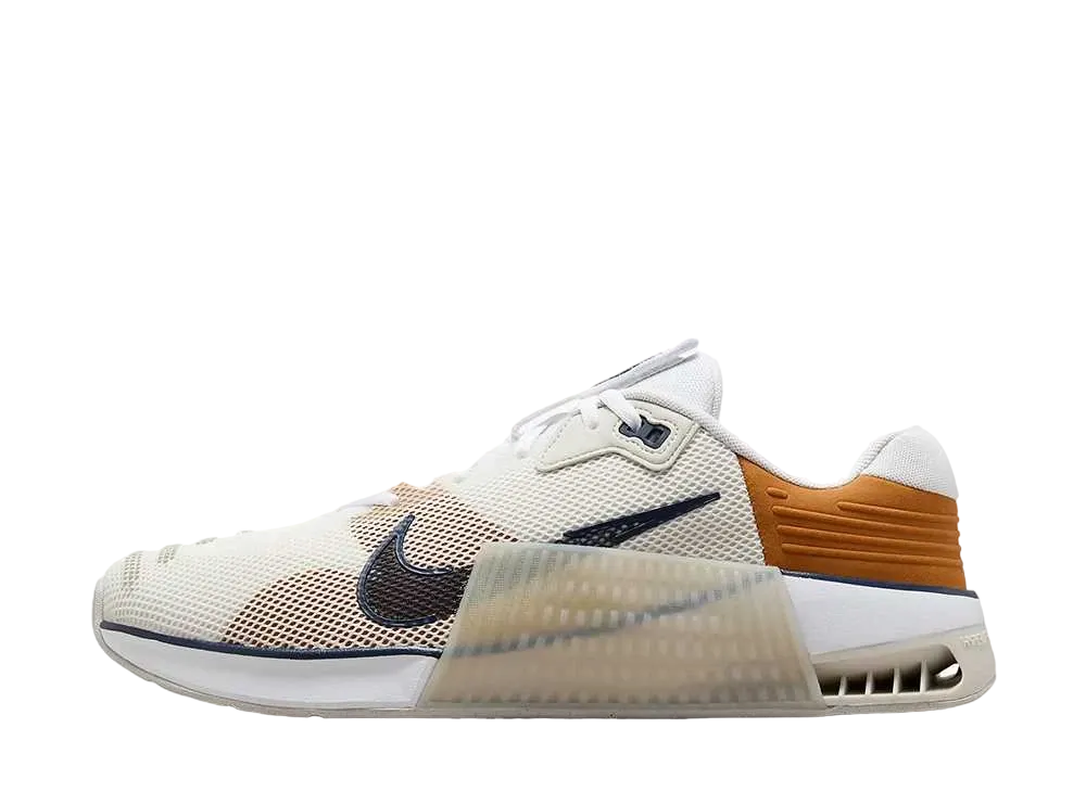 ナイキ メトコン9 AMP "ホワイト/ライトボーン/ライムストーン/ミッドナイトネイビー"