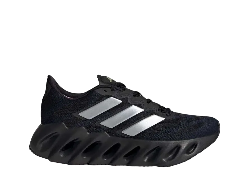 アディダス ウィメンズ スイッチ FWD "レジェンドインク/シルバーメタリック/コアブラック"