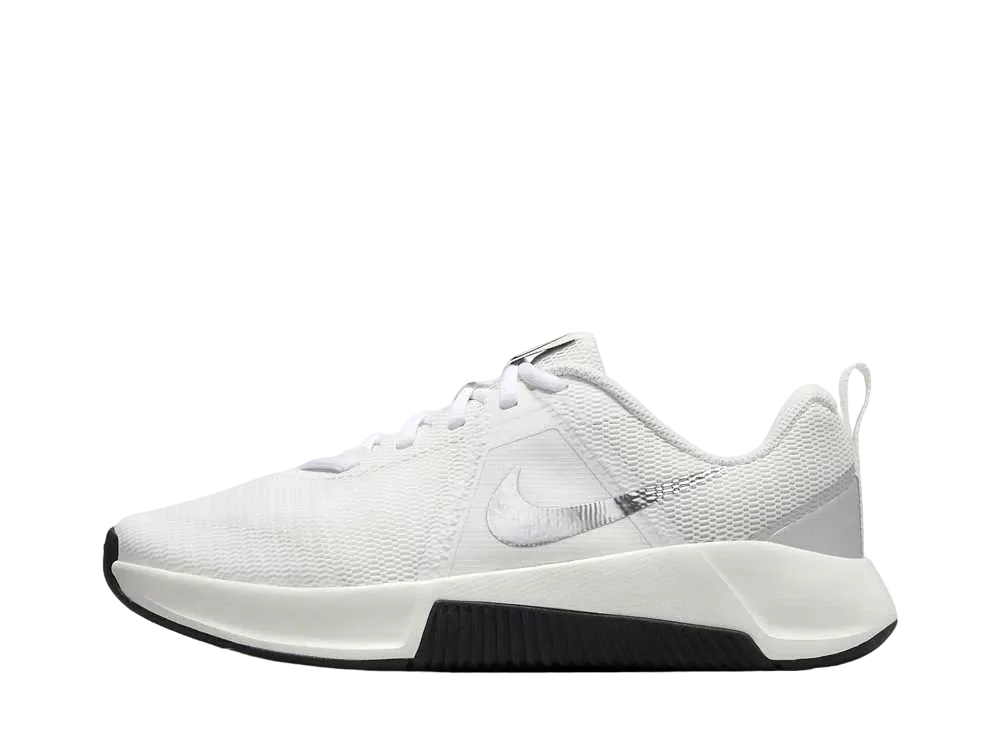 ナイキ ウィメンズ MCトレーナー3 プレミアム "サミットホワイト/セイル/ブラック/メタリックシルバー"