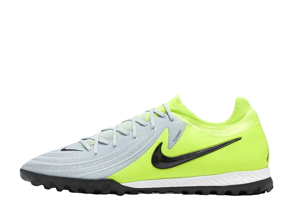 ナイキ ファントム GX2 プロ "メタリックシルバー/ボルト/ブラック"