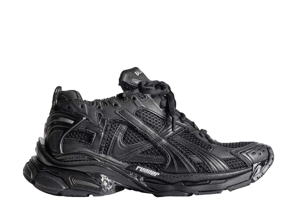 バレンシアガ ランナー スニーカー "マットブラック"