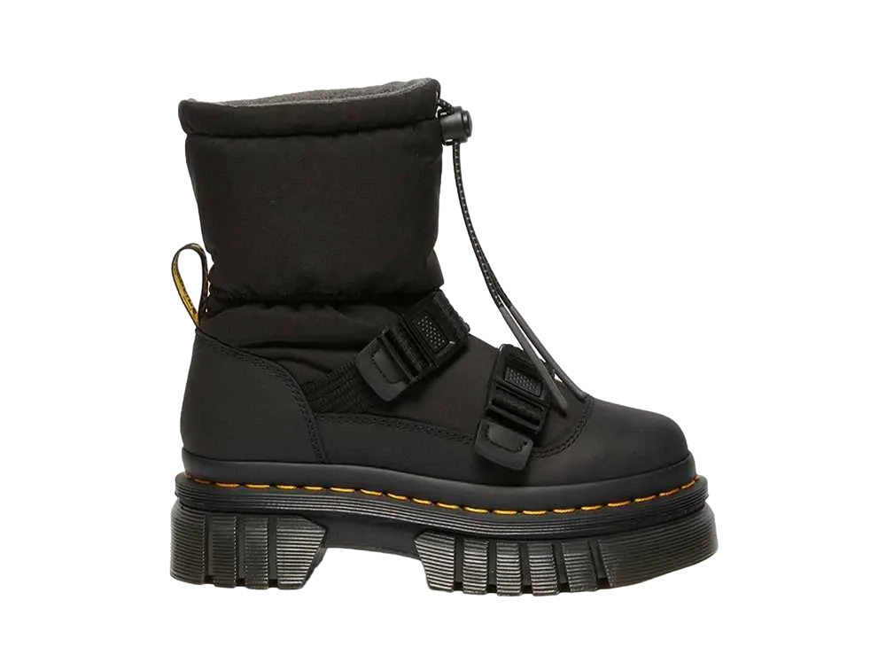 ドクターマーチン Audrick パデッド ロー プル オン ブーツ "ブラック"