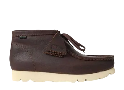 クラークス ワラビー ブーツ ゴアテックス "ブリティッシュタンレザー"