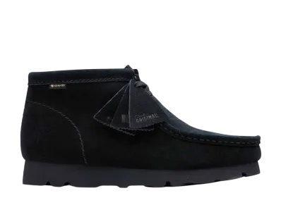 クラークス ワラビー ブーツ ゴアテックス "ブラックスウェード"