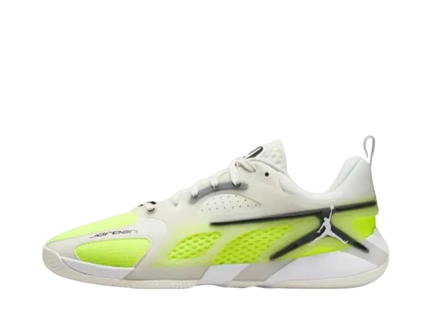 ナイキ ジョーダン エアー シリーズ "ホワイト/ブラックボルト"