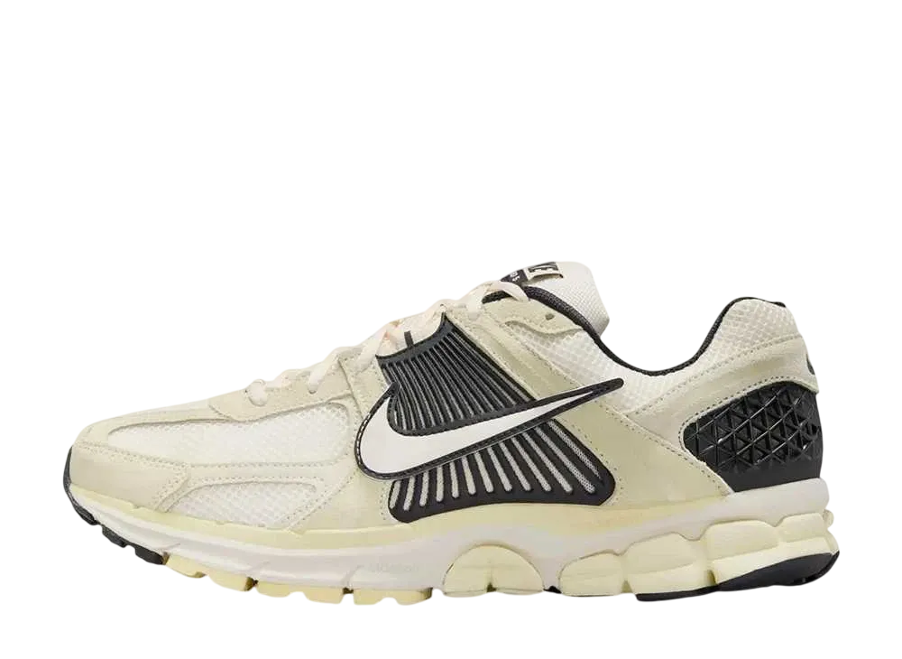 ナイキ ボメロ5 "レモン/ブラック"