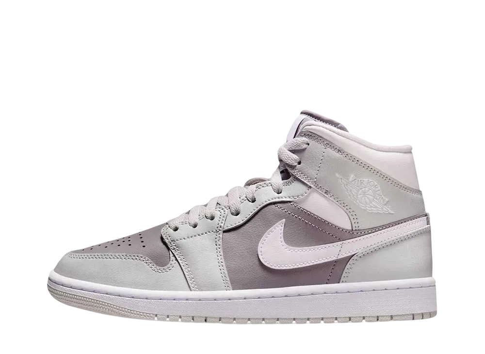 ナイキ ウィメンズ エアジョーダン1 ミッド "フォトンダスト"