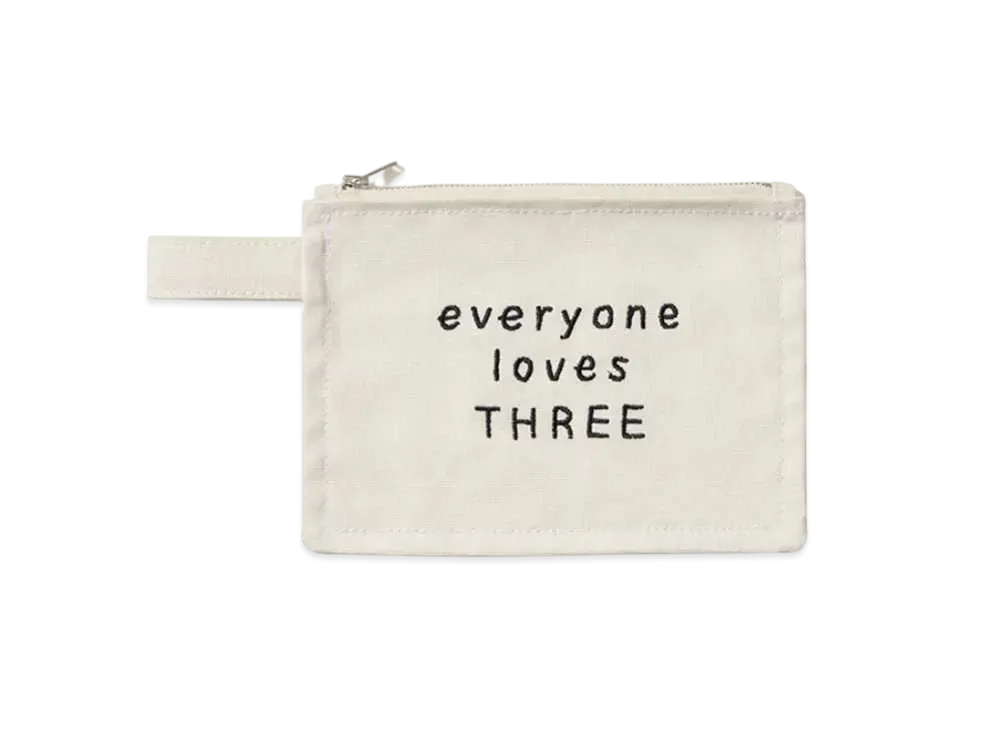 everyone x THREE Loves Portable Flat Pouch "White"