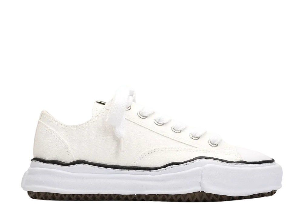 メゾンミハラヤスヒロ ピーターソン OG ソール キャンバス ロートップ スニーカー "ホワイト" (A01FW702)