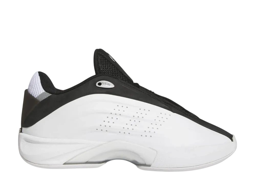 アディダス ノヴァ インフィニティ "クラウドホワイト/コアブラック/カーボン"