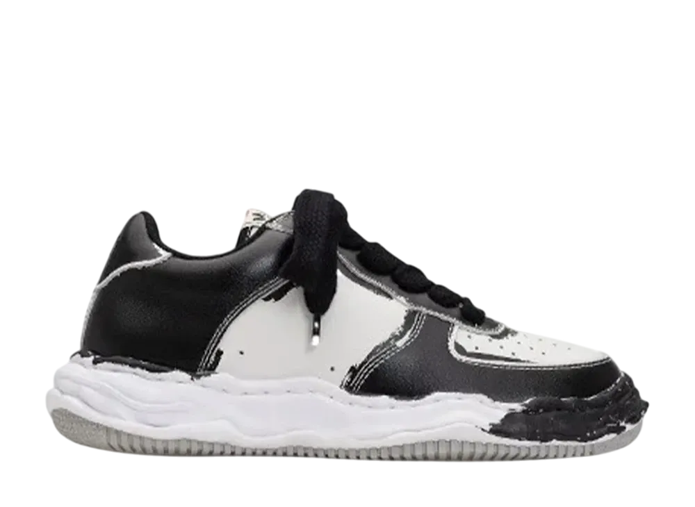 メゾンミハラヤスヒロ ウェイン OG ソール プリント レザー ロートップ スニーカー "ブラック/ホワイト" (A11FW725)