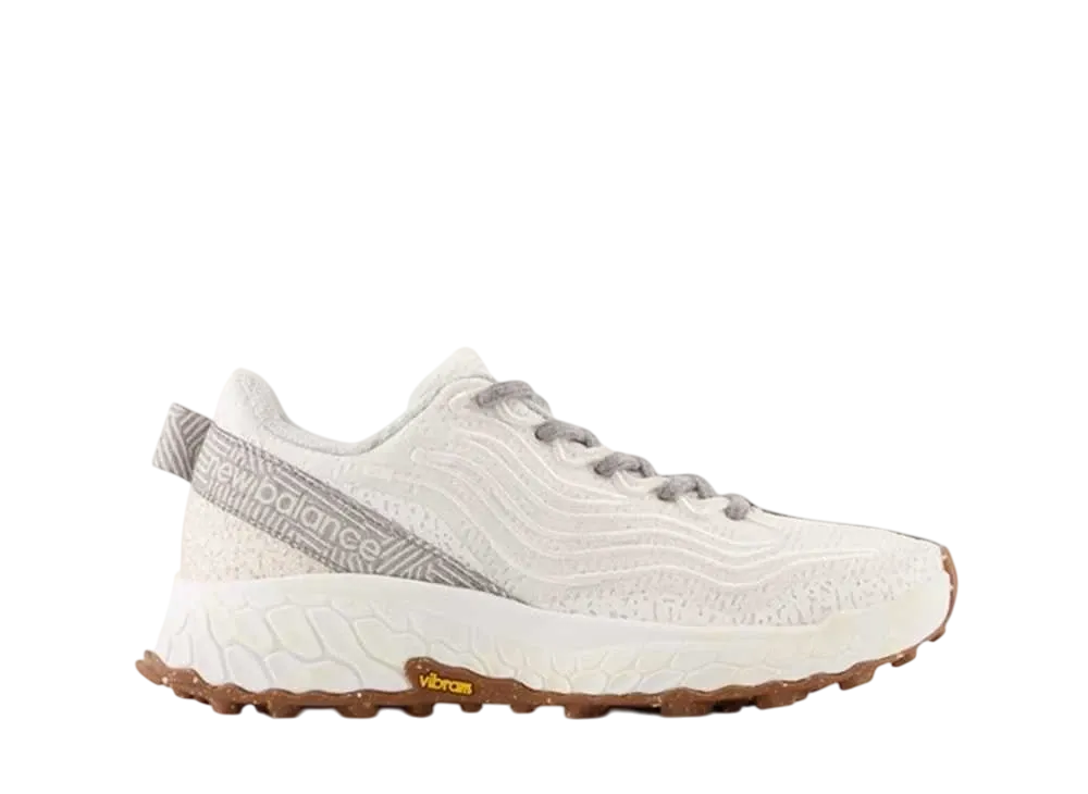 ニューバランス ウィメンズ フレッシュフォーム X ヒエロV7 "ホワイト"