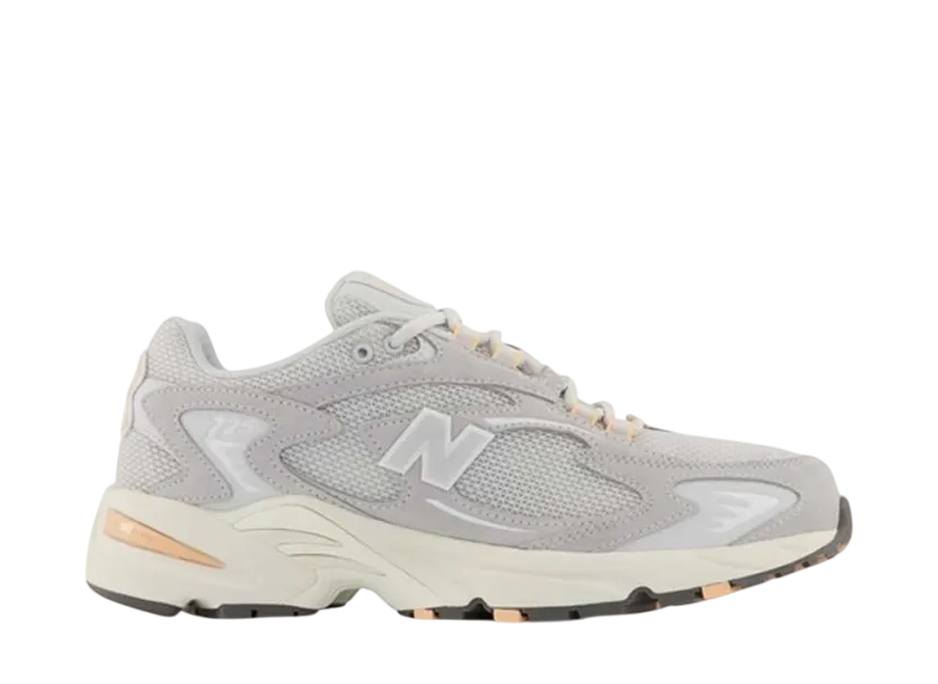 New Balance ML725 ライトグレー スニーカー New Balance ML725