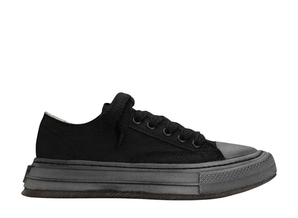 メゾンミハラヤスヒロ ユッカ OG ソール オーバーダイド キャンバス ロートップ スニーカー "ブラック/ブラック" (B13FW702)