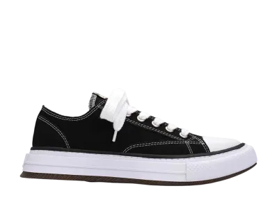 Maison MIHARA YASUHIRO YUCCA OG Sole Canvas Low-top Sneaker "Black"