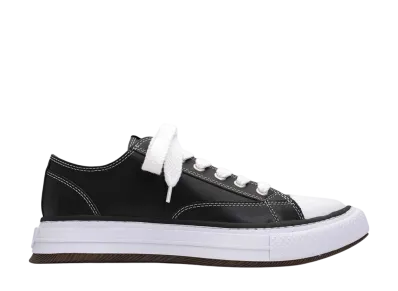 Maison MIHARA YASUHIRO YUCCA OG Sole Leather Low-top Sneaker "Black"
