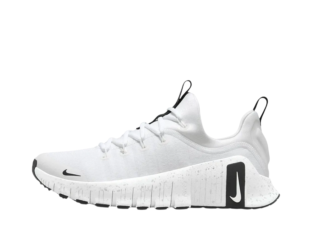 ナイキ ウィメンズ フリー メトコン6 "ホワイト/メタリックシルバー/ライトスモークグレー/ブラック"