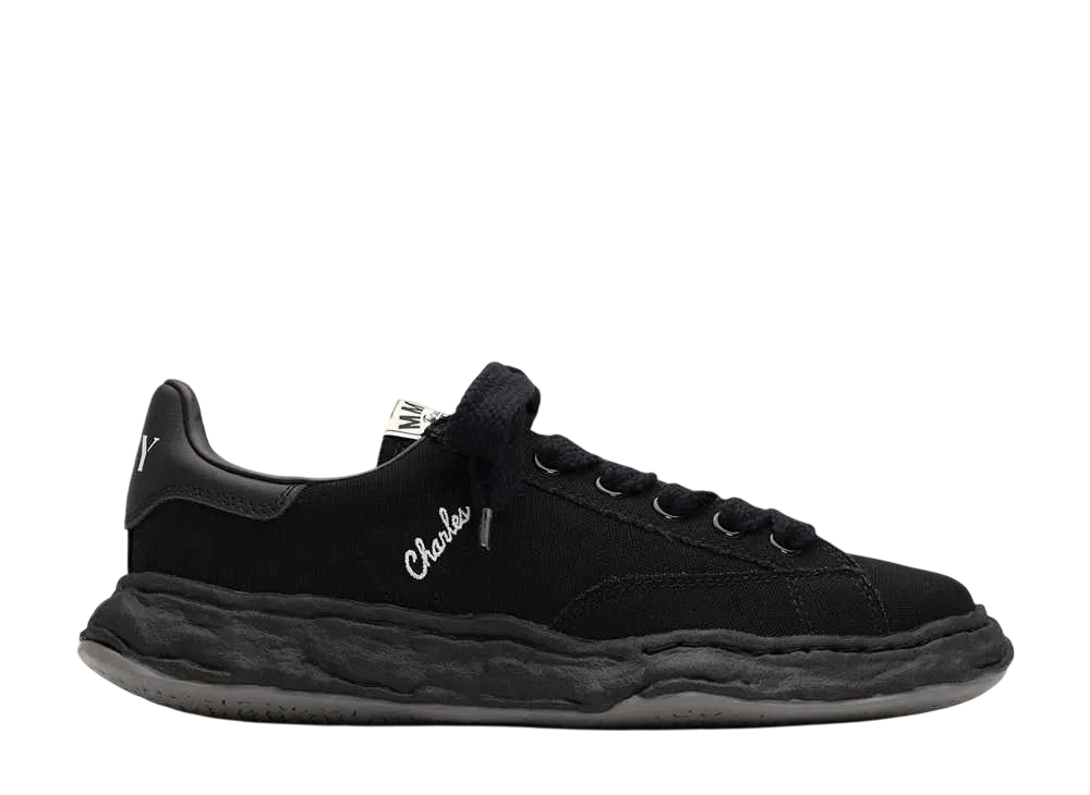 メゾンミハラヤスヒロ チャールズ OG ソール キャンバス ロートップ スニーカー "ブラック/ブラック" (A12FW703)