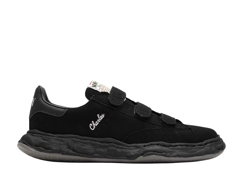 メゾンミハラヤスヒロ チャールズ OG ソール キャンバス ロートップ ベルクロ スニーカー "ブラック/ブラック" (A12FW704)