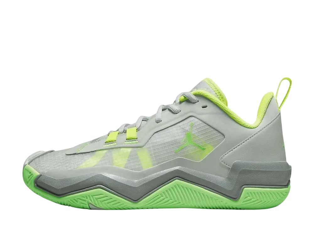 ナイキ ジョーダン ワンテイク4 "ライトシルバー/ボルト/パーティクルグレー/グリーンストライク"