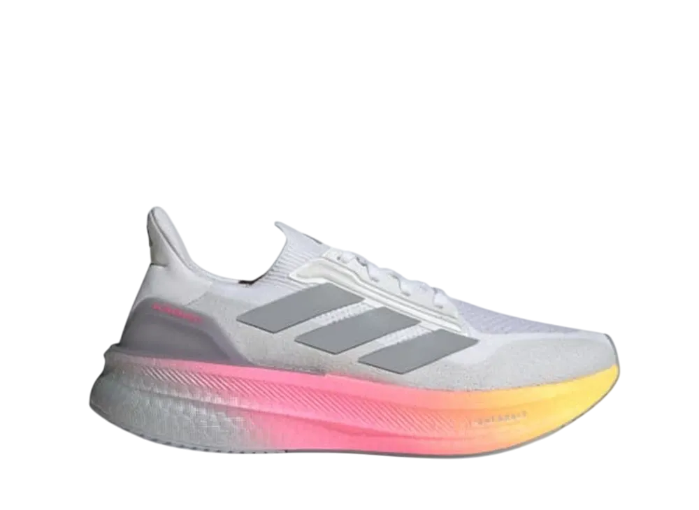 アディダス ウルトラブースト5X "クラウドホワイト/ヘイローシルバー/ルシッドピンク"