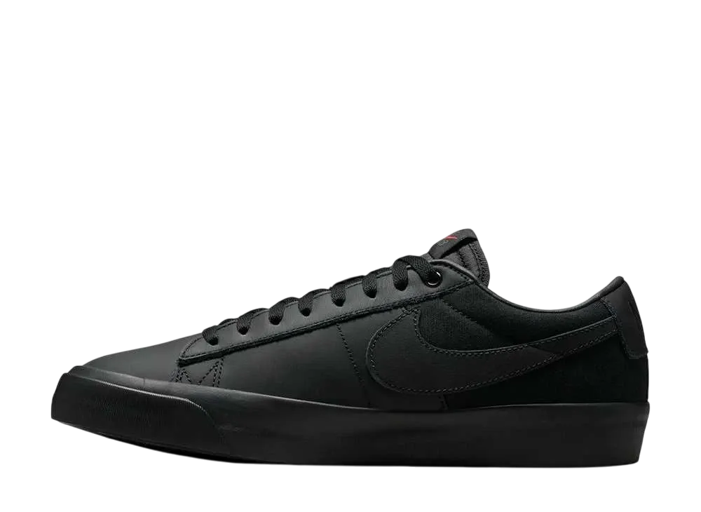 Nike SB Zoom Blazer Low Pro GT ISO "Triple Black"