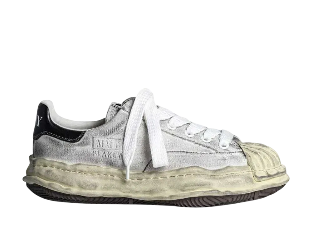 メゾンミハラヤスヒロ ブレイキー OG ソール キャンバス ディストレス ロートップ スニーカー "ホワイト" (A10FW712)