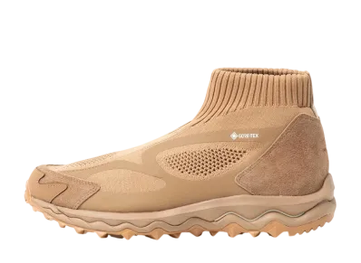 ノンネイティブ × ミズノ ウェーブ ムジン TL ミッド ゴアテックス "コニャック"