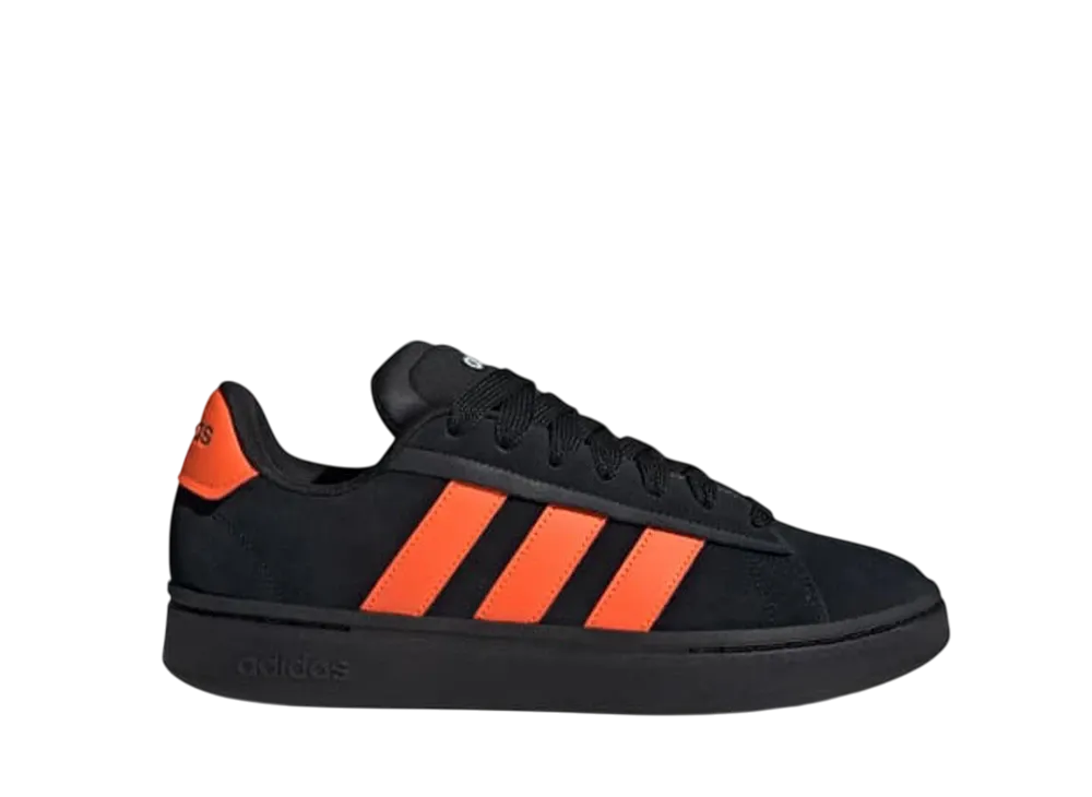 アディダス グランドコート アルファ "コアブラック/インパクトオレンジ/クラウドホワイト"