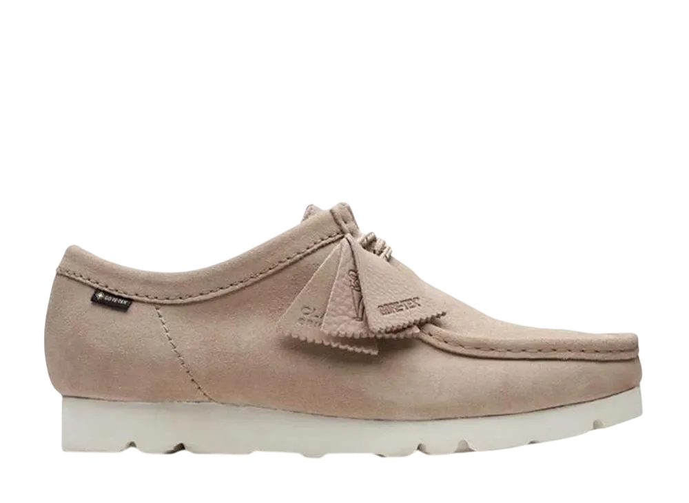 クラークス ワラビー ゴアテックス "サンド"