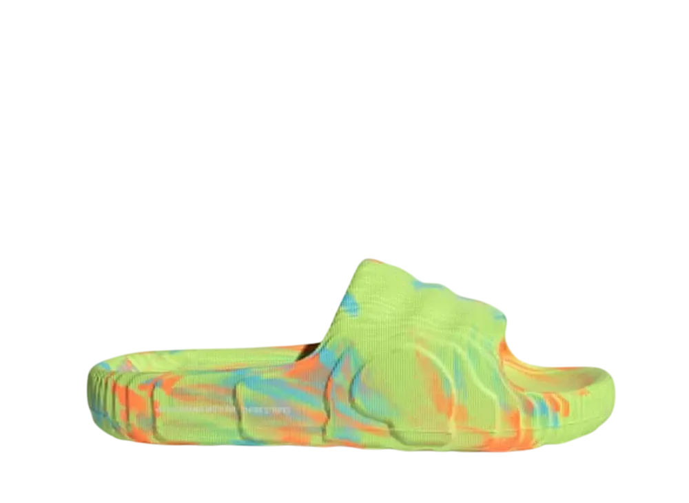 アディダス アディレッタ22 スライド "セミソーラーイエロー/セミソーラーオレンジ/パントーン"