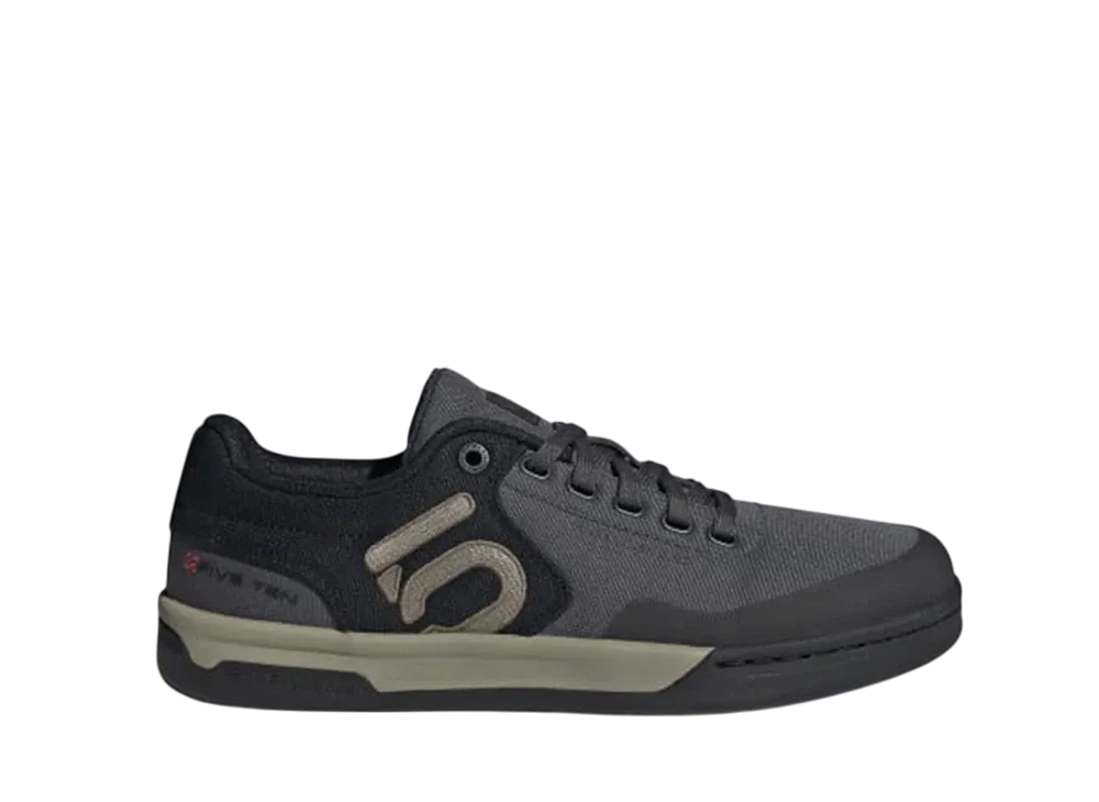 アディダス 510 フリーライダー プロ キャンバスマウンテンバイク "グレーシックス/シルバーペブル/コアブラック"