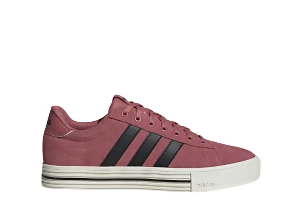 アディダス デイリー4.0 "プリラブドクリムゾン/コアブラック/オフホワイト"