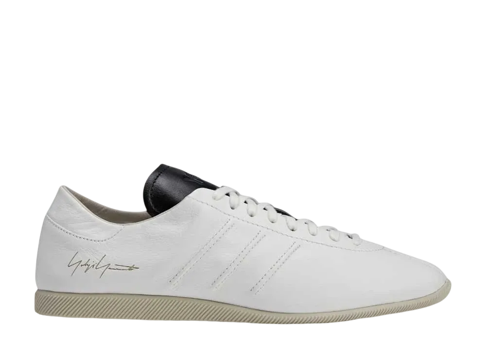 アディダス ワイスリー ジャパン "コアホワイト/ブラック/タルク"