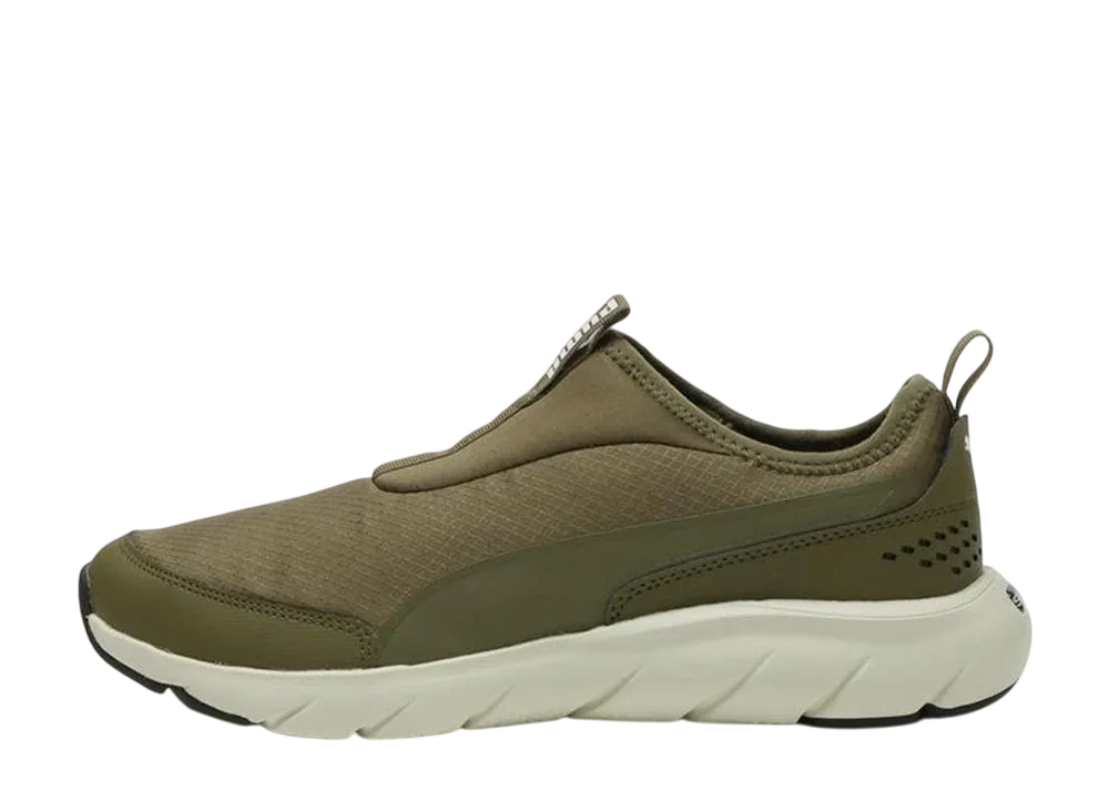 プーマ ソフトライドフレックス スリッポン スーパーワイド "オリーブ/グレー"