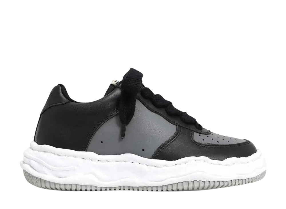 メゾンミハラヤスヒロ ウェイン OG ソール レザー ロートップ スニーカー "ブラック/グレー" (A08FW706)