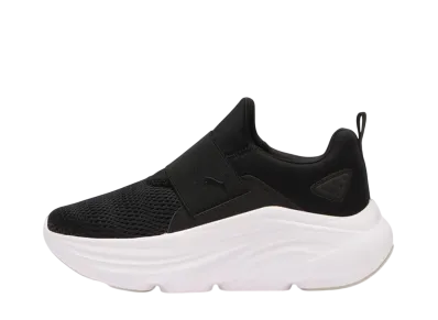 Puma Women's Prowl 680 Slip-On "Black/White"
