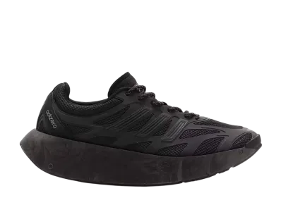 アディダス アディゼロ アルク "コアブラック/コアブラック/アイアンメタリック"