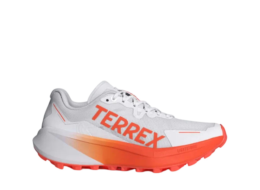 アディダス ウィメンズ テレックス アグラヴィック3 トレイルランニング "クラウドホワイト/セミインパクトオレンジ/ダッシュグレー"