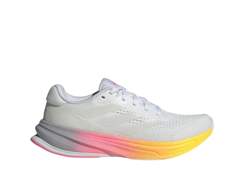 アディダス ウィメンズ スーパーノヴァ ライズ ランニング "クラウドホワイト/クリスタルホワイト/ルシッドピンク"