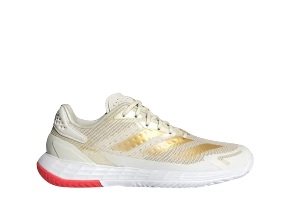 アディダス ウィメンズ デファイアント スピード2 テニス "オフホワイト/ゴールドメタリック/ブライトレッド"