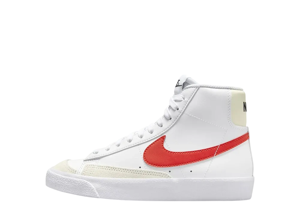 ナイキ GS ブレーザー ミッド '77 "ホワイト/ココナッツミルク/ホワイト/ピカンテレッド"