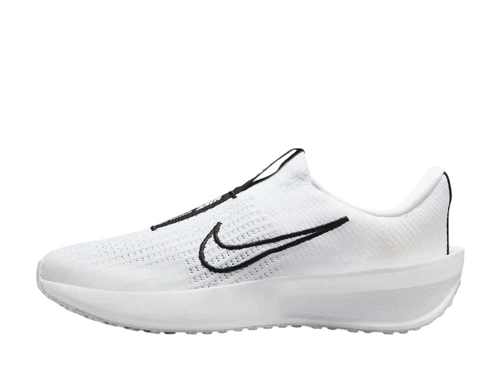 ナイキ インタラクトラン イージーオン "ホワイト/ホワイト/ブラック"