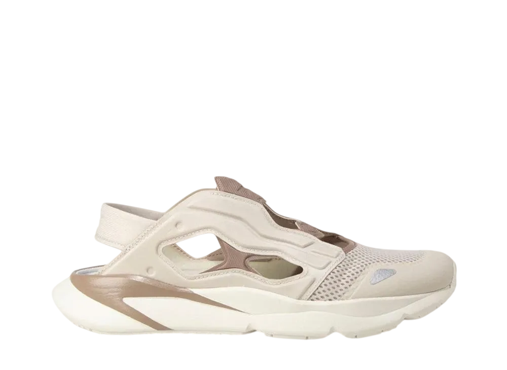 リーボック ウィメンズ フューリーライト スリッポン "スタッコー"