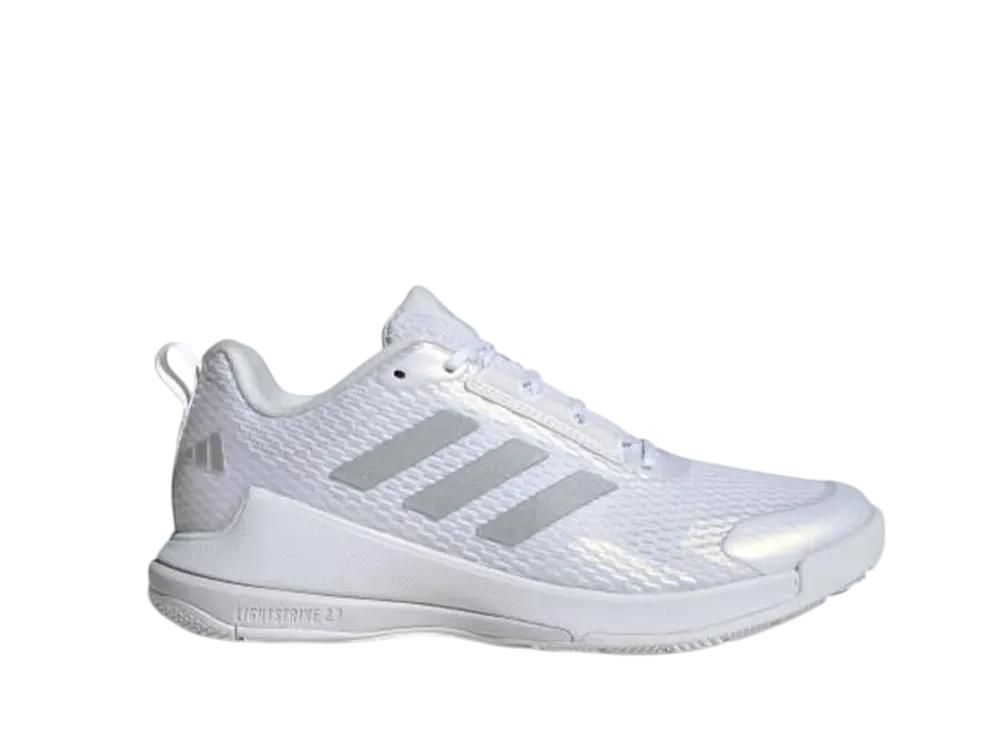 アディダス ウィメンズ ノヴァフライト2 インドア "クラウドホワイト/シルバーメタリック"