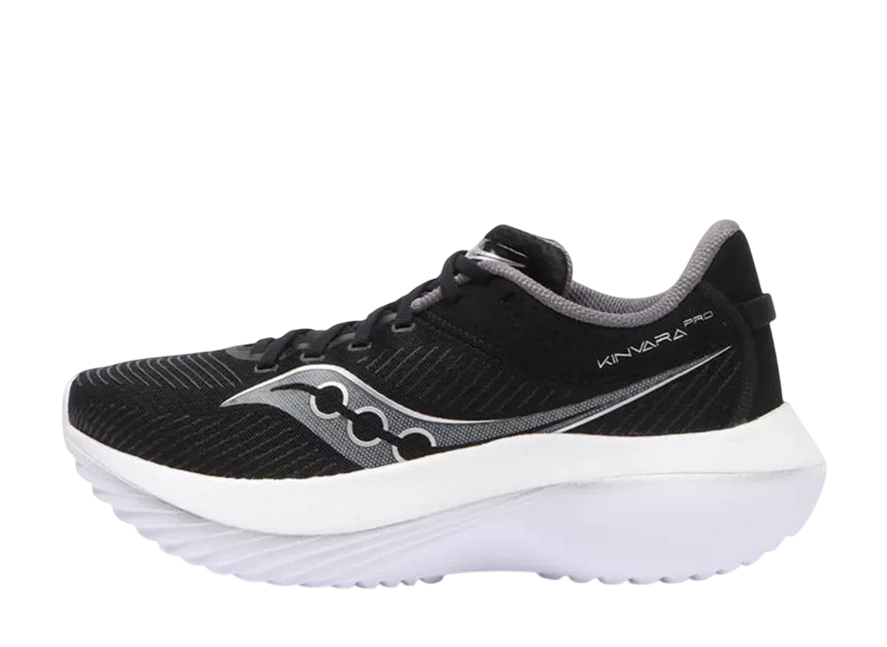 サッカニー キンバラ プロ "ブラック/ホワイト"