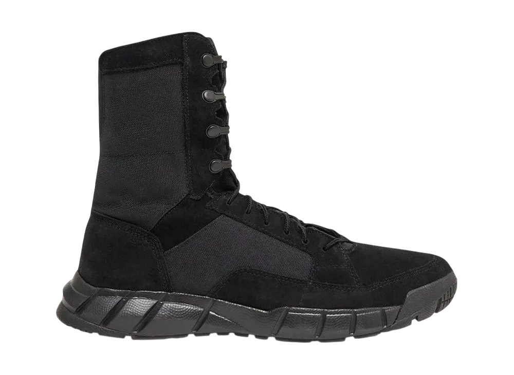 オークリー コヨーテブーツ "ブラックアウト"