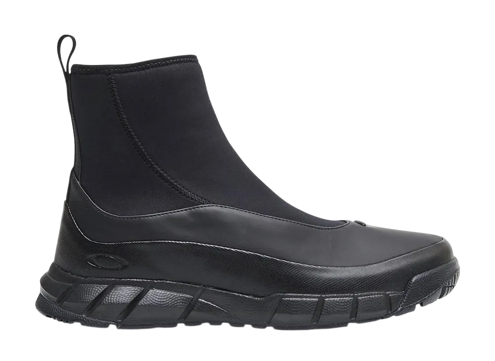 オークリー コヨーテ レースレスブーツ "ブラックアウト"